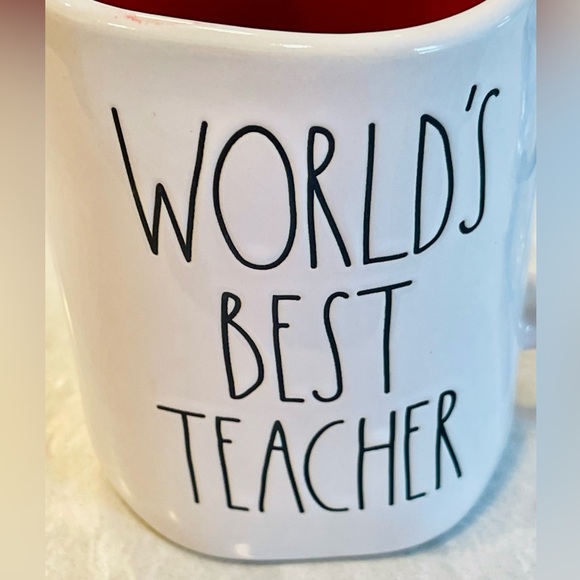 NEW Rae Dunn WORLDS BEST TEACHER coffee mug With #1 Teacher Key Chain Great Gift - Picture 3 of 6